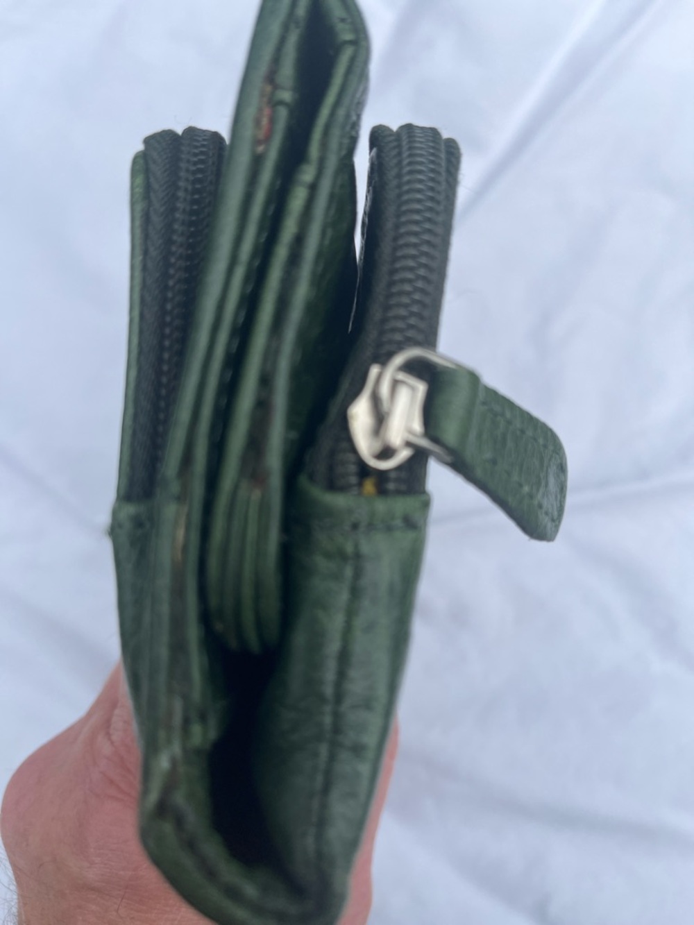 Latico forest green trifold Leather Zip Wallet Clutch - Picture 6 of 14